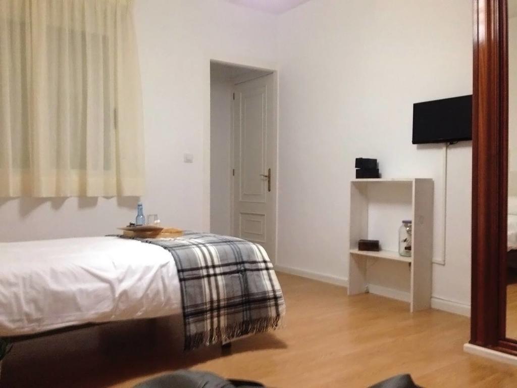 Mon Comeysuena Guesthouse Monforte De Lemos Chambre photo